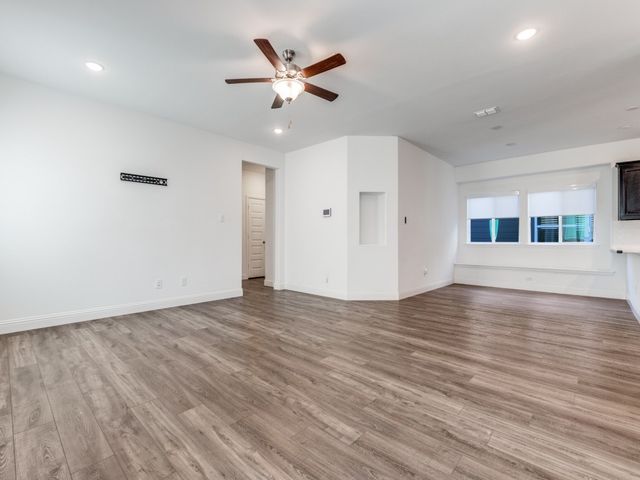 532 Val Verde Street, Aubrey, TX 76227