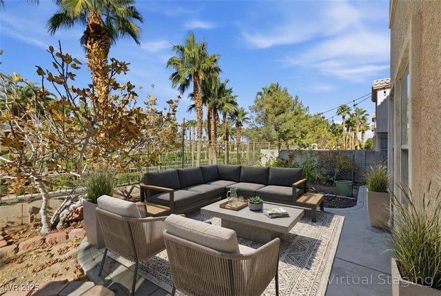 149 Lakewood Garden Drive, Las Vegas, NV 89148