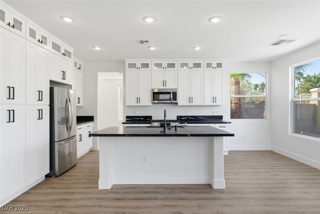 149 Lakewood Garden Drive, Las Vegas, NV 89148