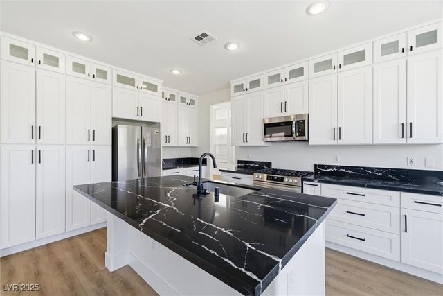 149 Lakewood Garden Drive, Las Vegas, NV 89148