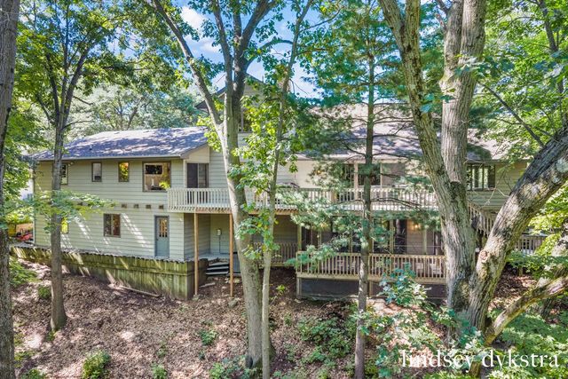 7395 Whispering Ridge Street, Grand Rapids, MI 49546