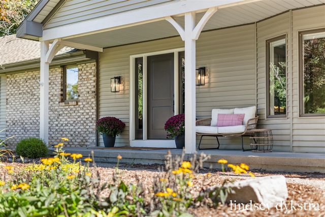 7395 Whispering Ridge Street, Grand Rapids, MI 49546