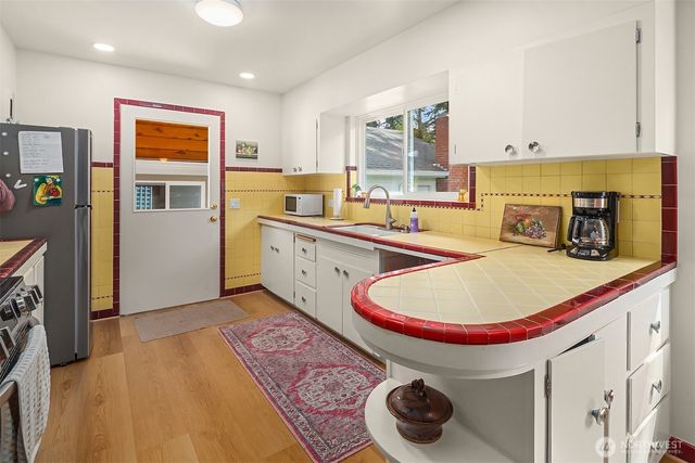 1707 8th Street, Anacortes, WA 98221