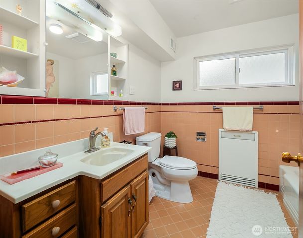1707 8th Street, Anacortes, WA 98221