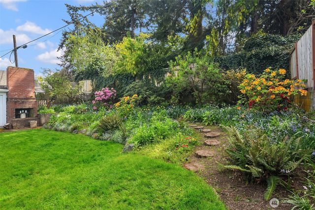 1707 8th Street, Anacortes, WA 98221