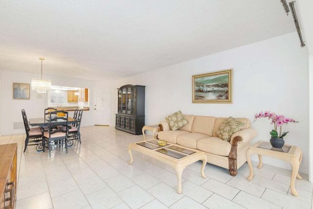 907 Marina Drive 402, North Palm Beach, FL 33408