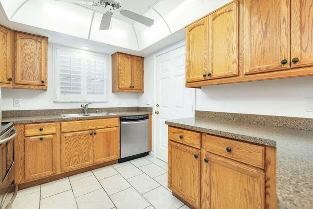 907 Marina Drive 402, North Palm Beach, FL 33408