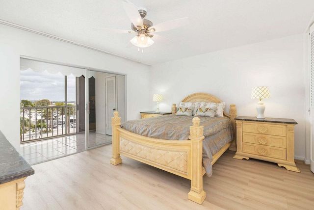 907 Marina Drive 402, North Palm Beach, FL 33408