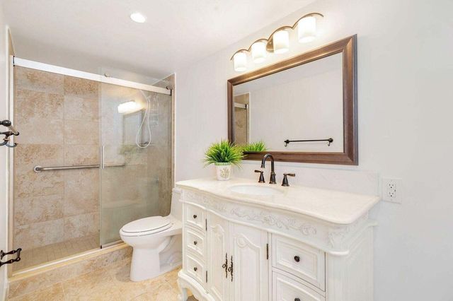 907 Marina Drive 402, North Palm Beach, FL 33408