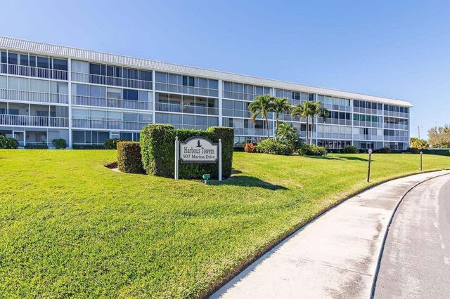 907 Marina Drive 402, North Palm Beach, FL 33408