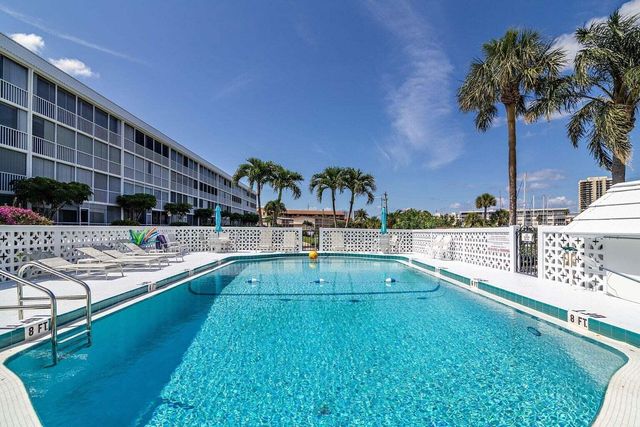 907 Marina Drive 402, North Palm Beach, FL 33408