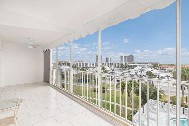 907 Marina Drive 402, North Palm Beach, FL 33408