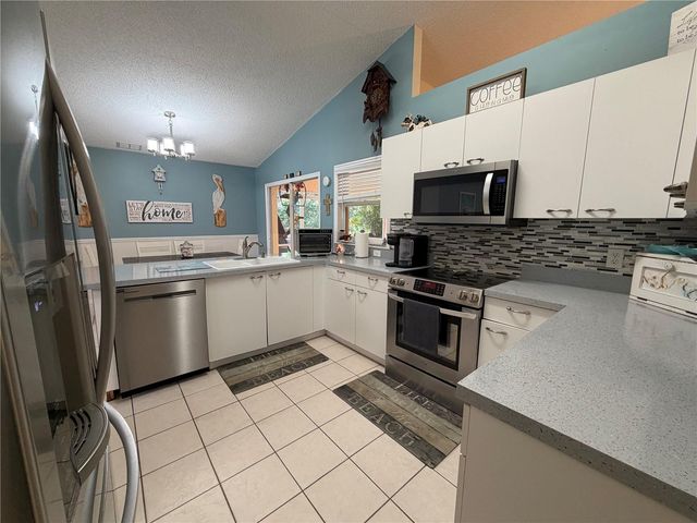 6005 PROMENADE COURT, Bradenton, FL 34203
