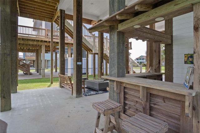2630 Breaker Drive, Crystal Beach, TX 77650