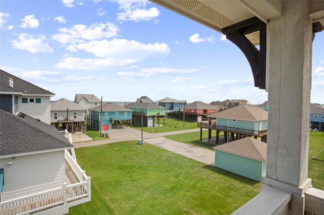 2630 Breaker Drive, Crystal Beach, TX 77650