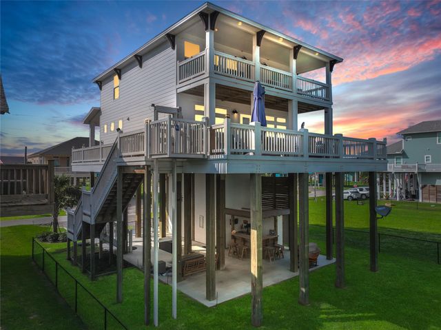 2630 Breaker Drive, Crystal Beach, TX 77650