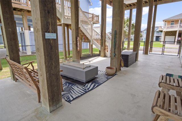 2630 Breaker Drive, Crystal Beach, TX 77650