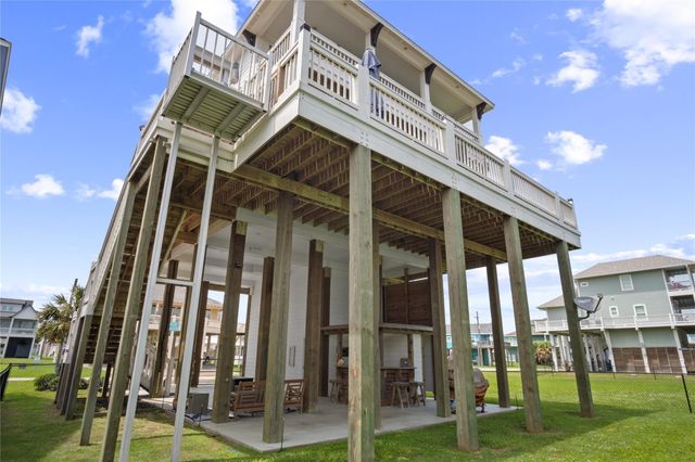 2630 Breaker Drive, Crystal Beach, TX 77650