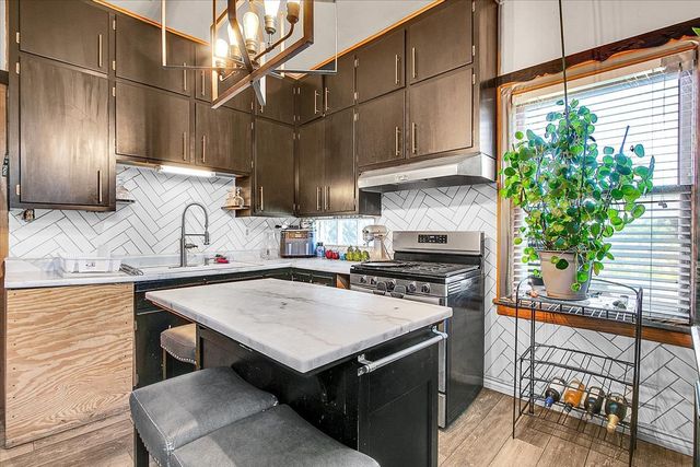 4108 W 103RD Street, Oak Lawn, IL 60453