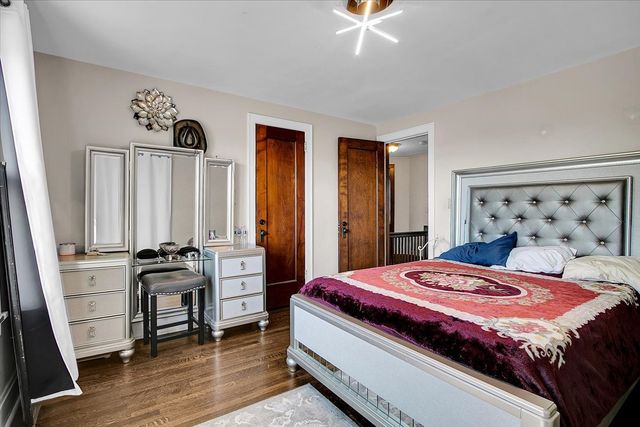 4108 W 103RD Street, Oak Lawn, IL 60453