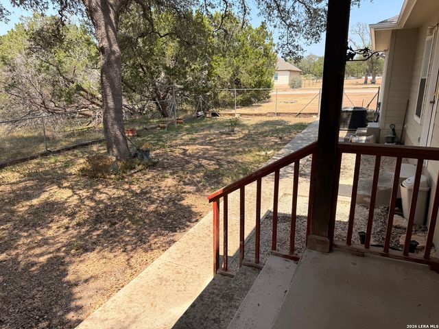 118 HEINEN RD, Bandera, TX 78003