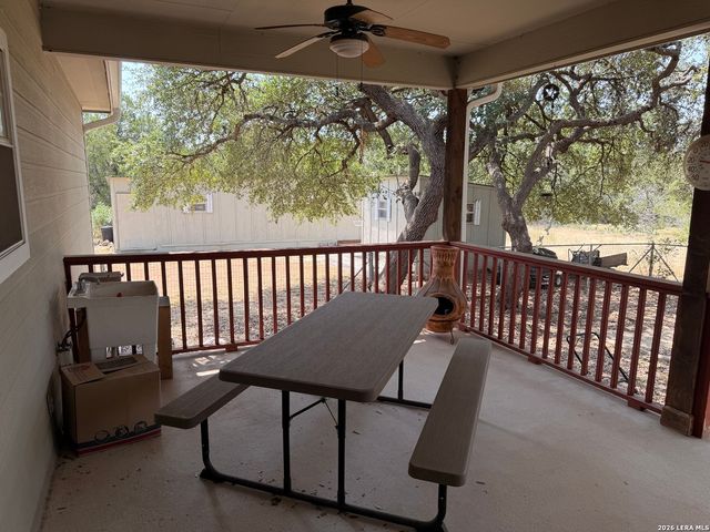 118 HEINEN RD, Bandera, TX 78003