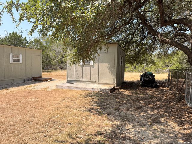 118 HEINEN RD, Bandera, TX 78003