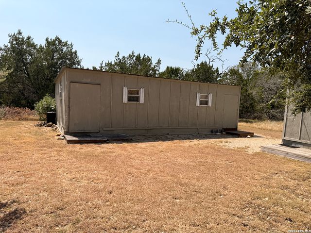 118 HEINEN RD, Bandera, TX 78003