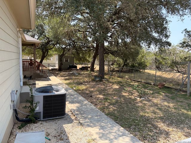 118 HEINEN RD, Bandera, TX 78003