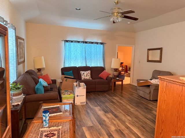 118 HEINEN RD, Bandera, TX 78003