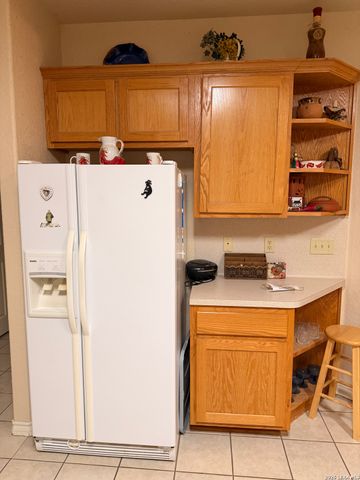 118 HEINEN RD, Bandera, TX 78003