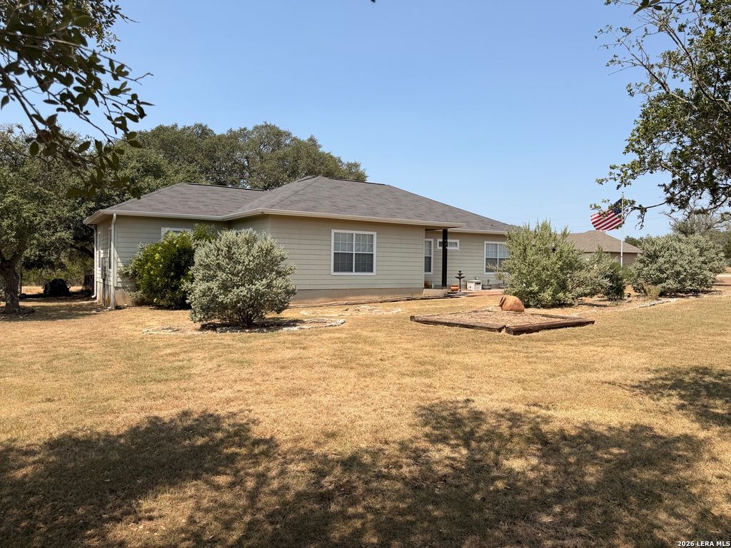 118 HEINEN RD, Bandera, TX 78003