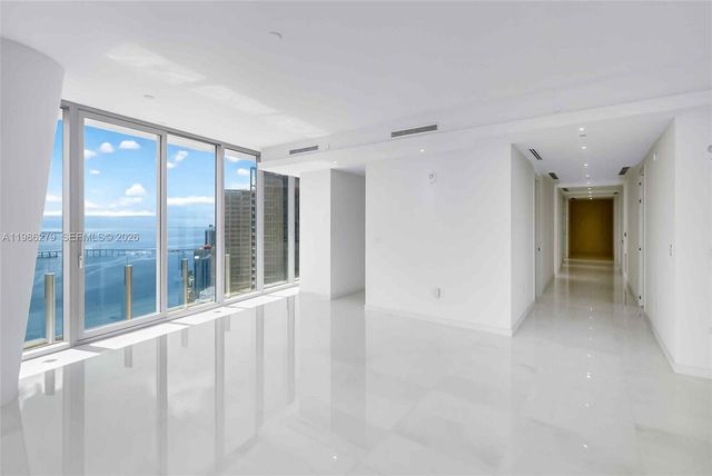 300 Biscayne Blvd Way 4901E, Miami, FL 33131