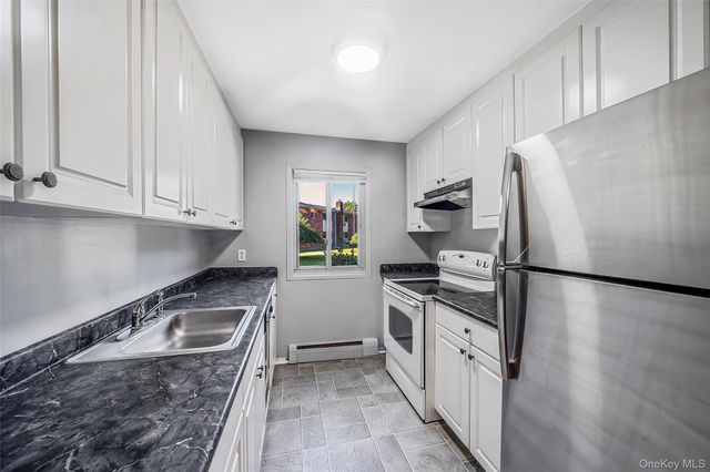 2397 union blvd 8a, Islip, NY 11751