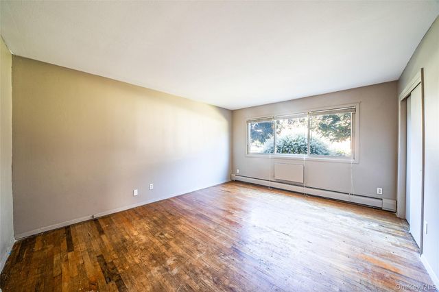 2397 union blvd 8a, Islip, NY 11751