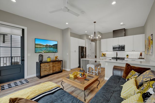 1208 N Academy Ave Unit 3101, New Braunfels, TX 78130