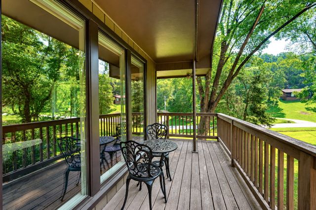 2010 Sunny Side Dr, Brentwood, TN 37027