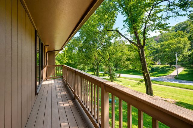 2010 Sunny Side Dr, Brentwood, TN 37027