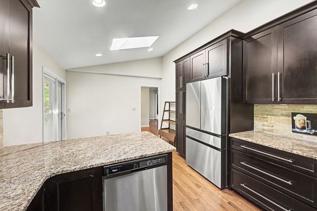2010 Sunny Side Dr, Brentwood, TN 37027