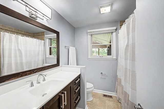 2010 Sunny Side Dr, Brentwood, TN 37027