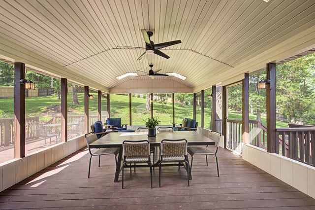2010 Sunny Side Dr, Brentwood, TN 37027