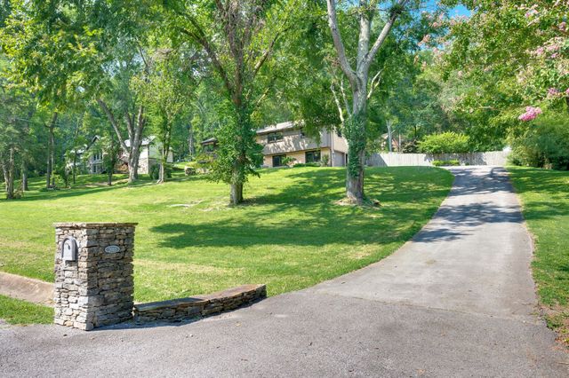2010 Sunny Side Dr, Brentwood, TN 37027