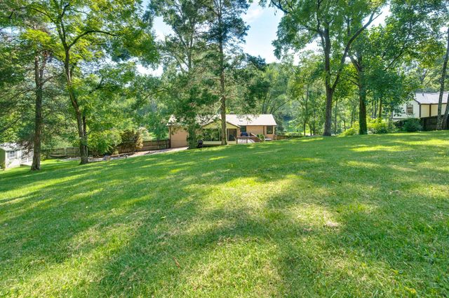 2010 Sunny Side Dr, Brentwood, TN 37027