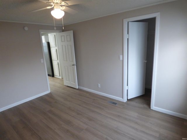 1140 Hawthorne Avenue, Frankfort, IN 46041