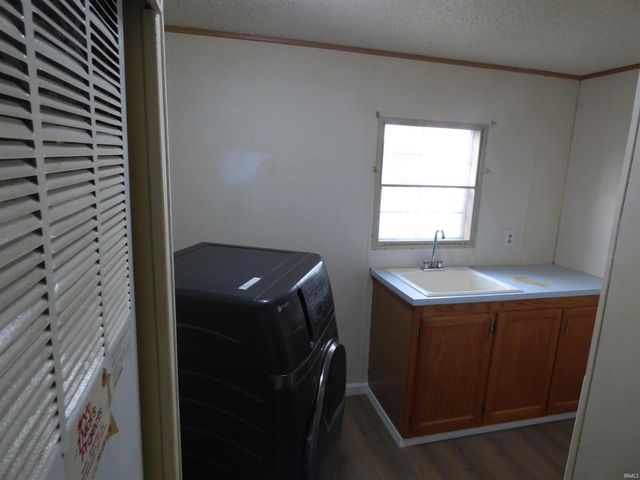 1140 Hawthorne Avenue, Frankfort, IN 46041