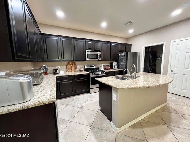 12945 N Indian Palms Drive, Tucson, AZ 85755