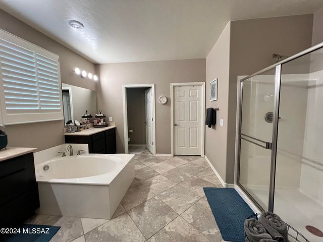 12945 N Indian Palms Drive, Tucson, AZ 85755