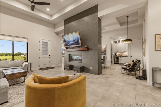 19912 E 126th Street N, Collinsville, OK 74021
