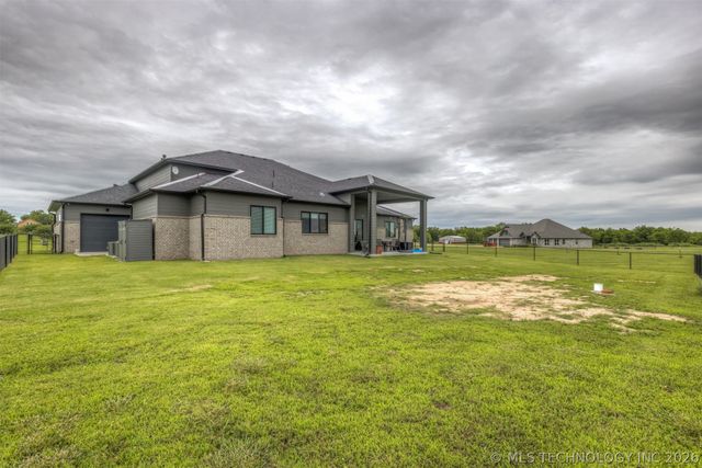 19912 E 126th Street N, Collinsville, OK 74021