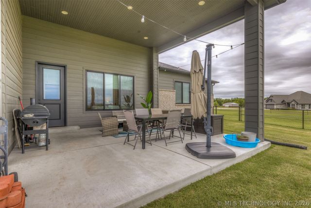 19912 E 126th Street N, Collinsville, OK 74021